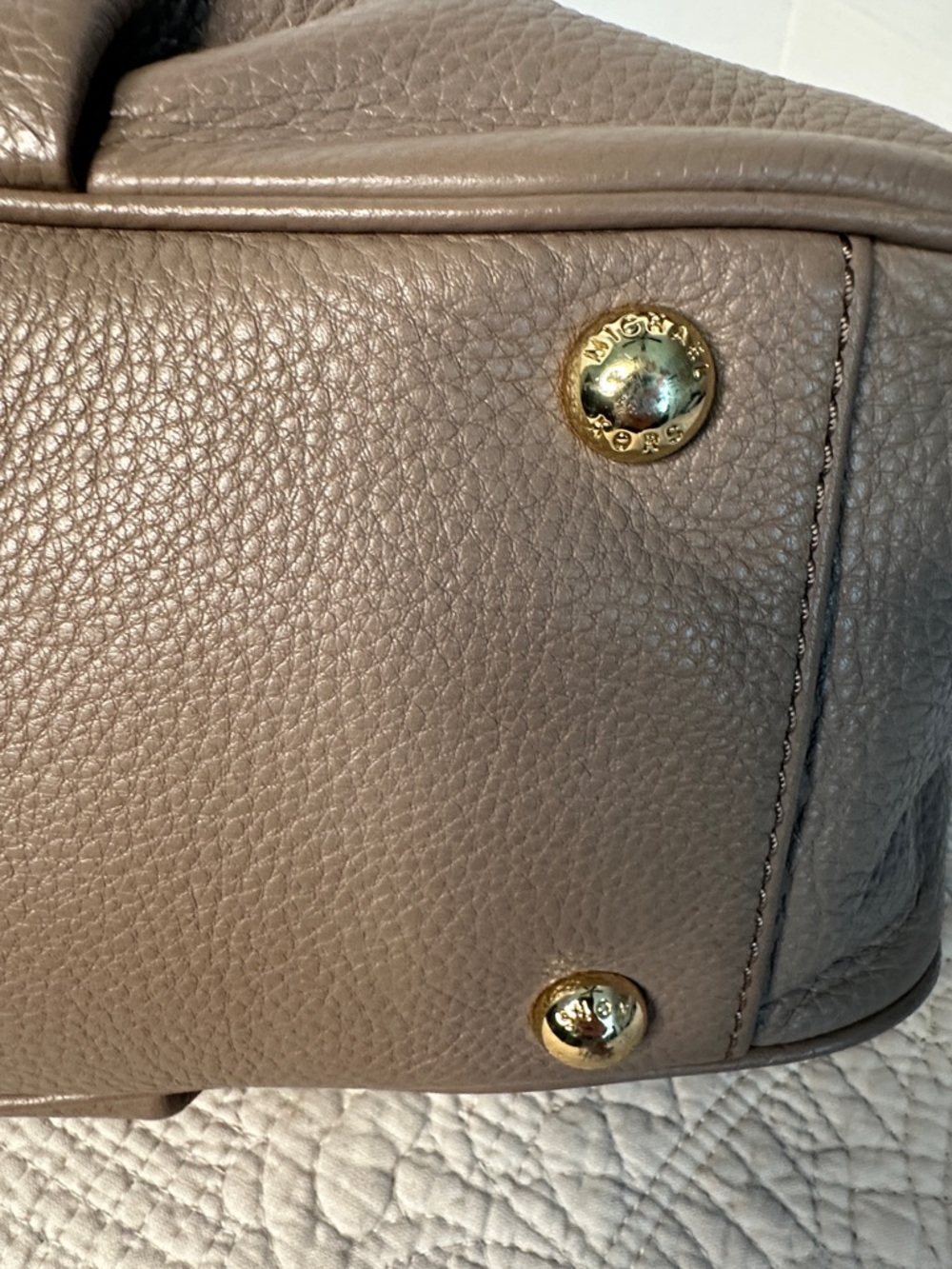 Michael Kors Taupe Brown Pebbled Leather Shoulder Bag with Gold Logo - Picture 6 of 12